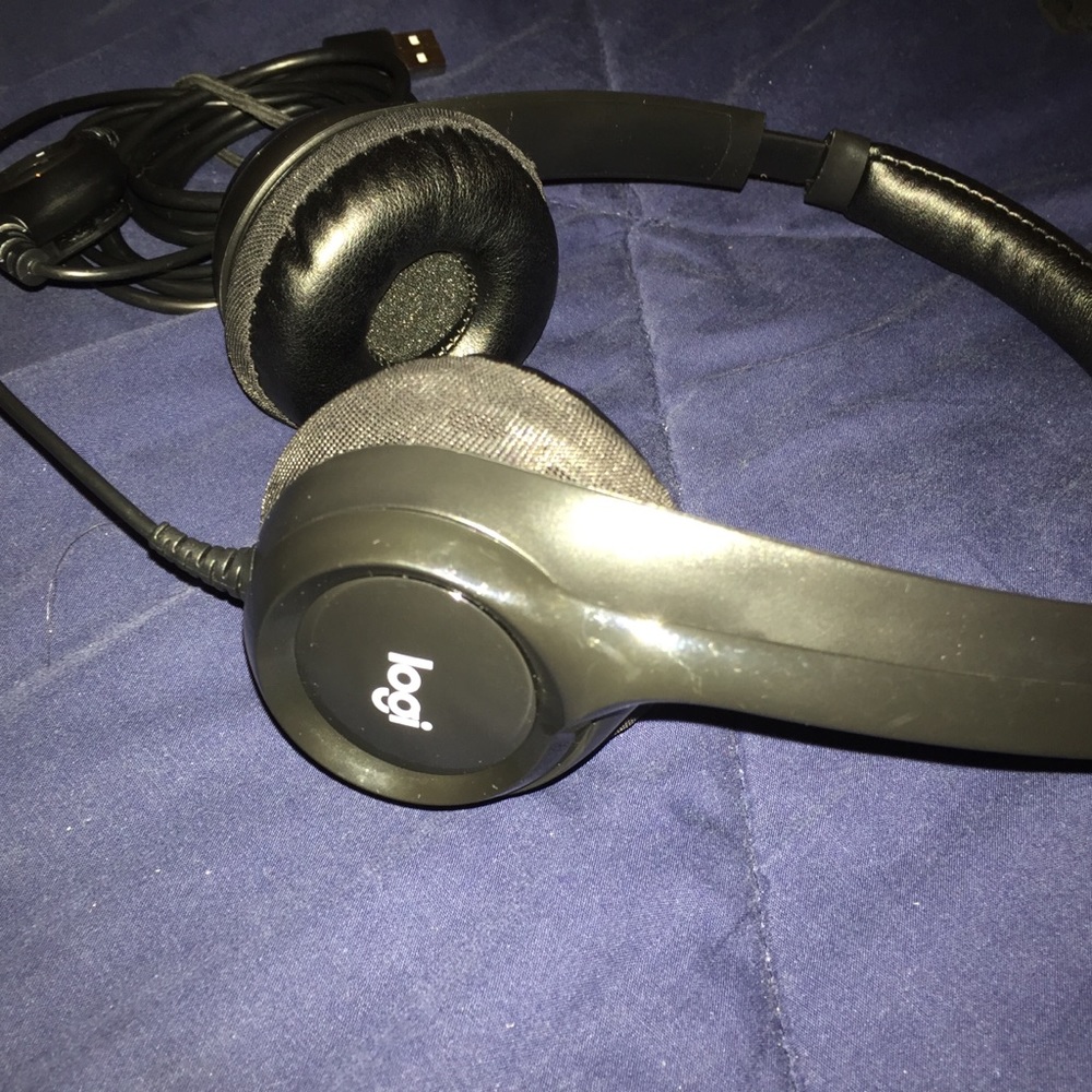 Headphones with a Microphone